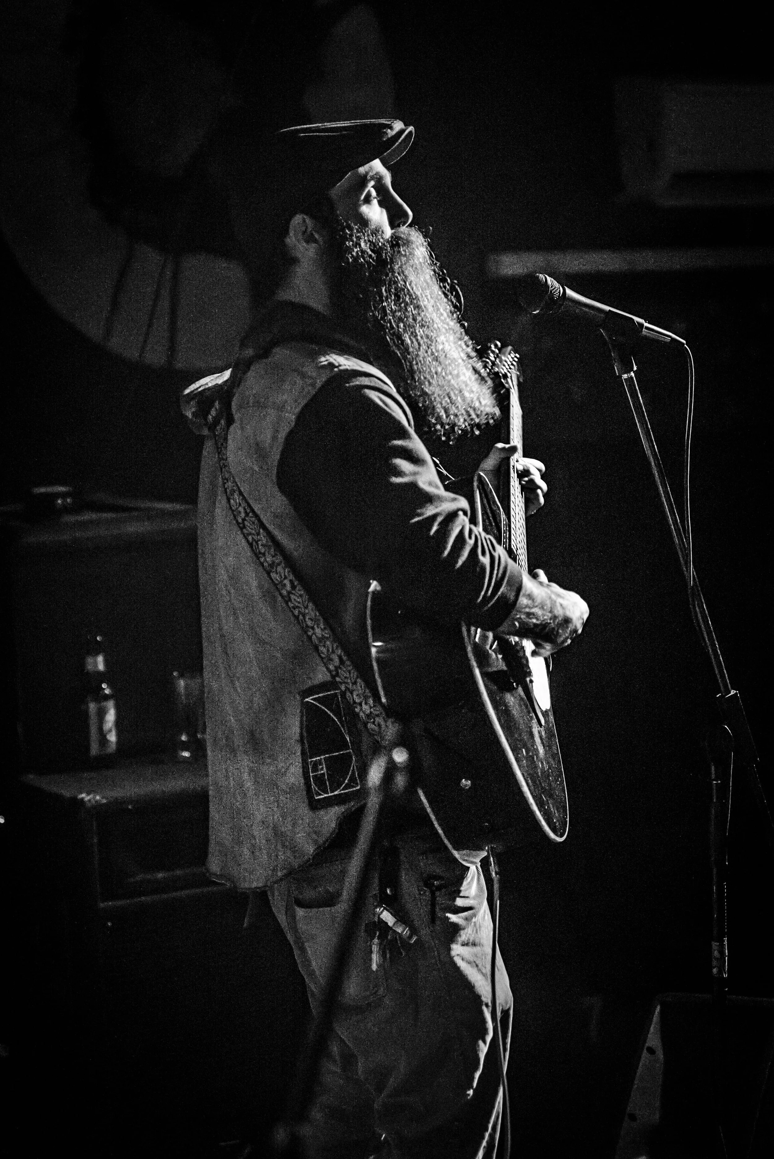 Nikon D610 , Nikon 80-200 f/2.8 @ 2.8 , 80mm, ISO 3200, 1/100th