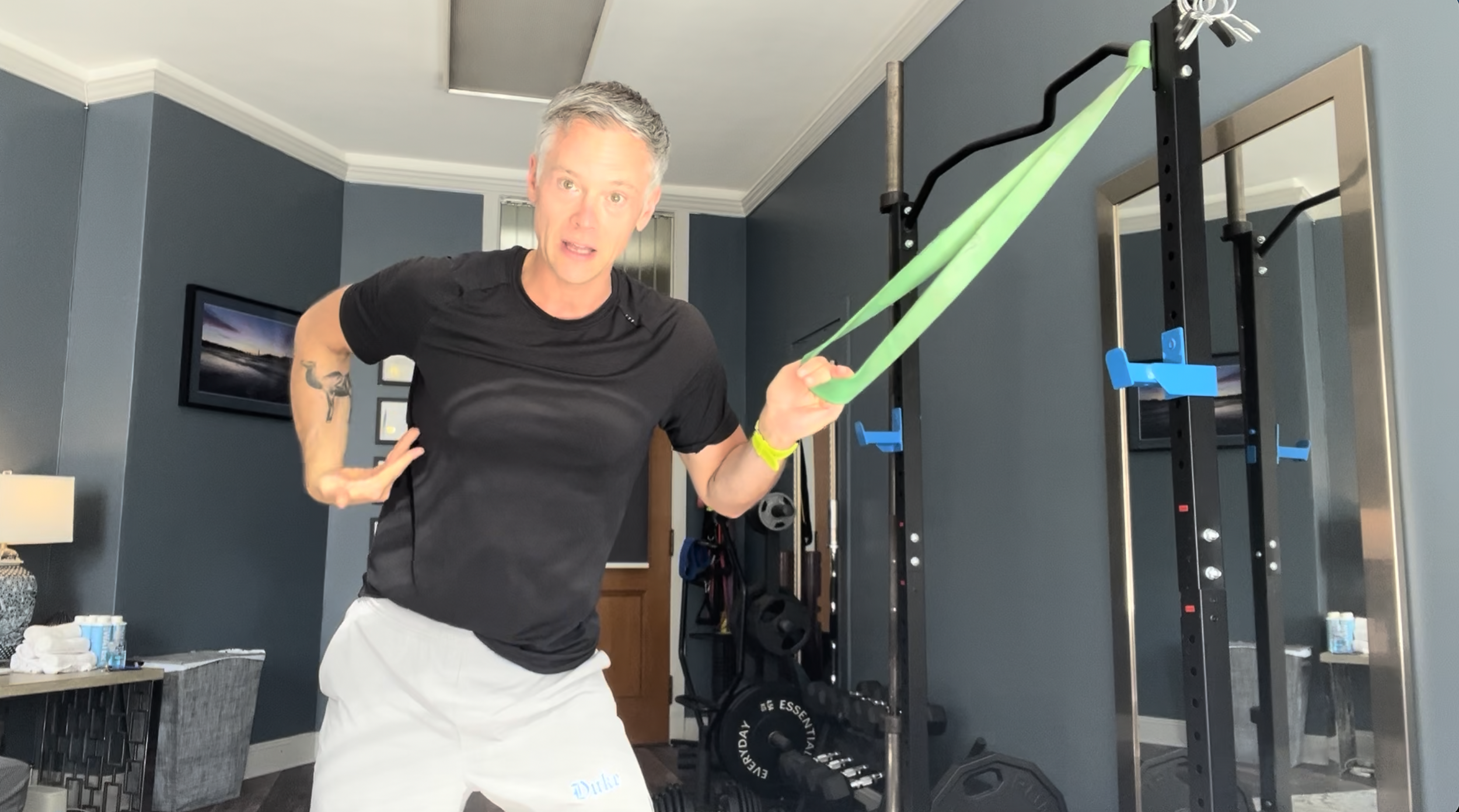 Mobility Minute Video: Monster Band Lat Stretch (Plus!)