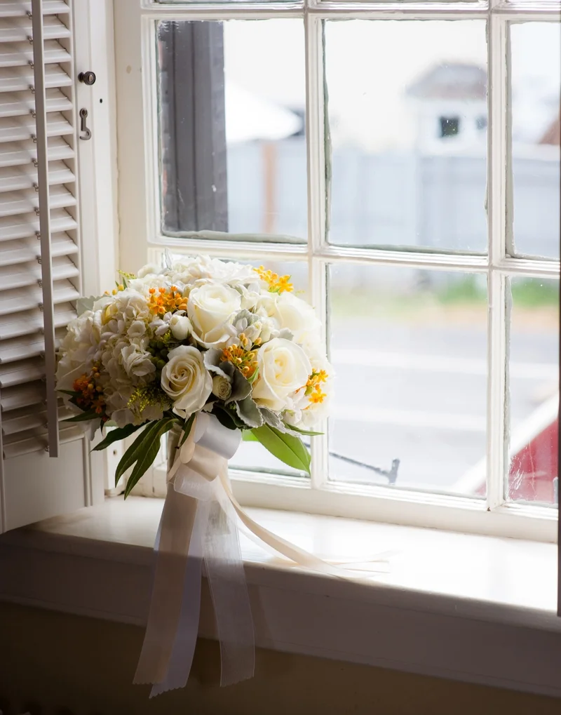 boquet window.jpeg