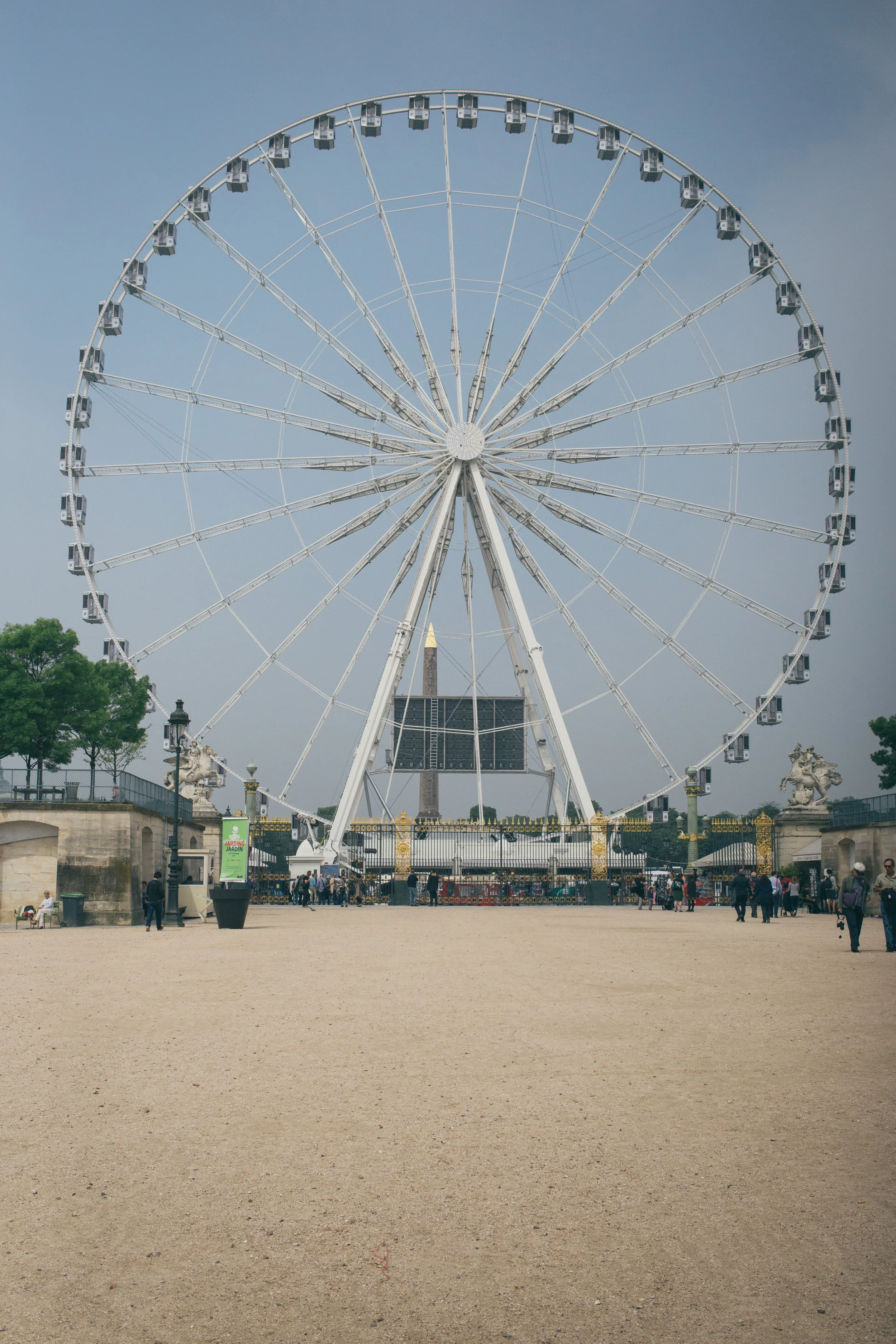 Le grande roue at the Place de la Concorde