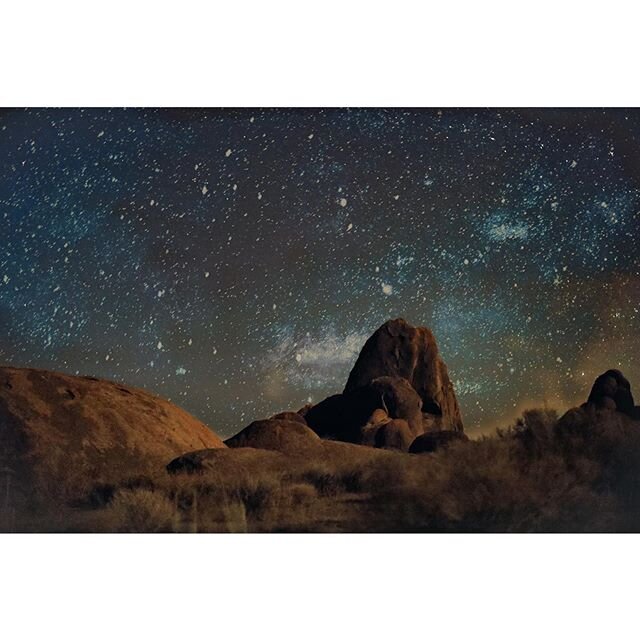 Night Sky Sierra Nevada mountains.
🪐
&bull;
#night #sky #nightsky #mountains #nightphotography #star #astronomy #sky #sunset #sunrise #photography #lonepine #AlabamaHills #camping #eosr #canoneosr #light #mammothlakes