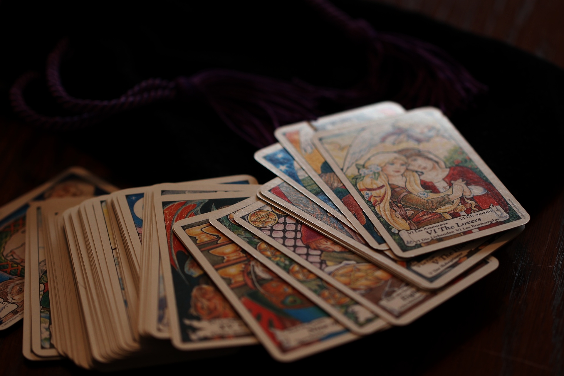 tarot-991041_1920.jpg