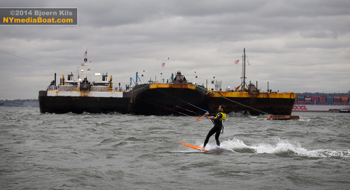 20140822_bjoern_kils_kitesurfing_NYC-2051_1200wm.jpg