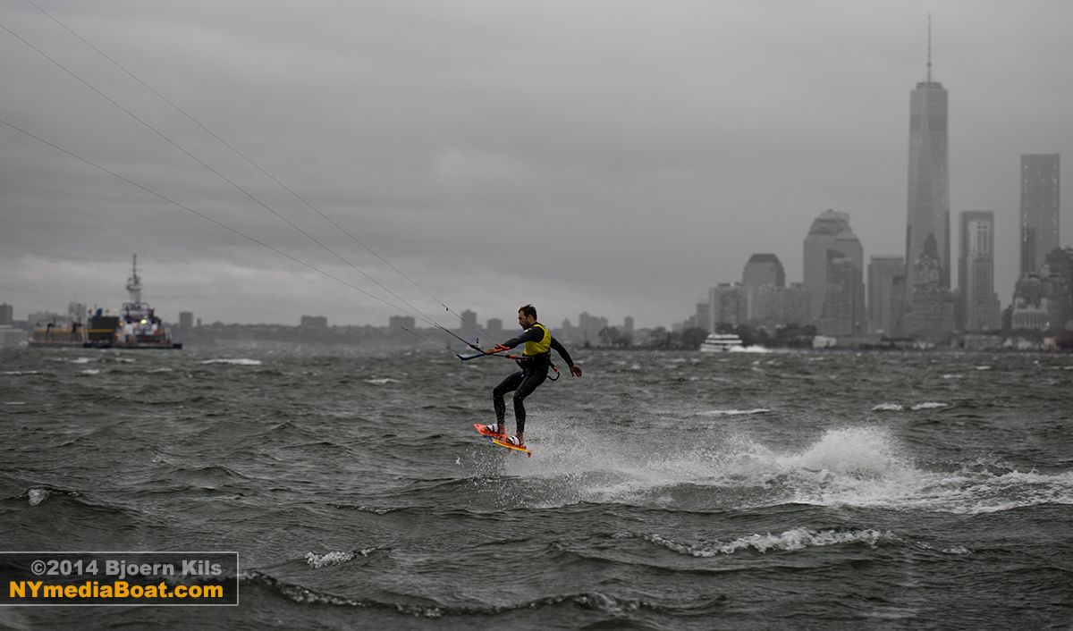 20140822_bjoern_kils_kitesurfing_NYC-2060_1200wm.jpg