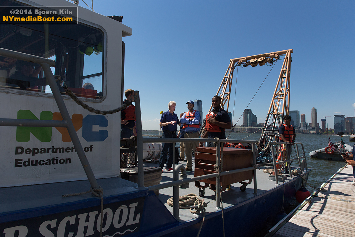 201409040_NewYorkMediaBoat_Bill_Clinton-6292_1200.jpg