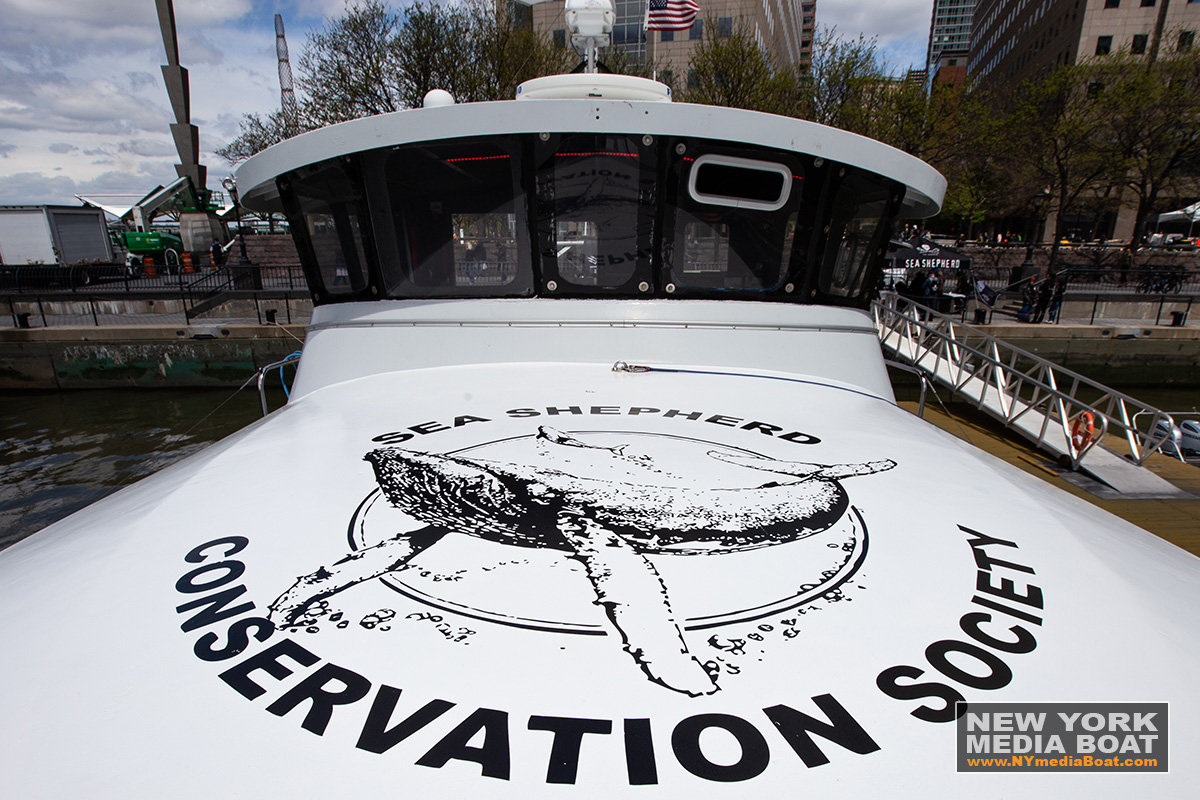 2019_NYMB_SeaShepherd-8515_1200wm.jpg