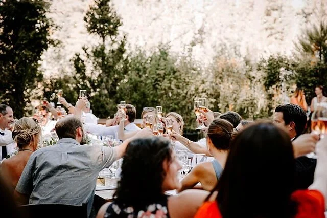 CHEERS! 🥂It’s the weekend!