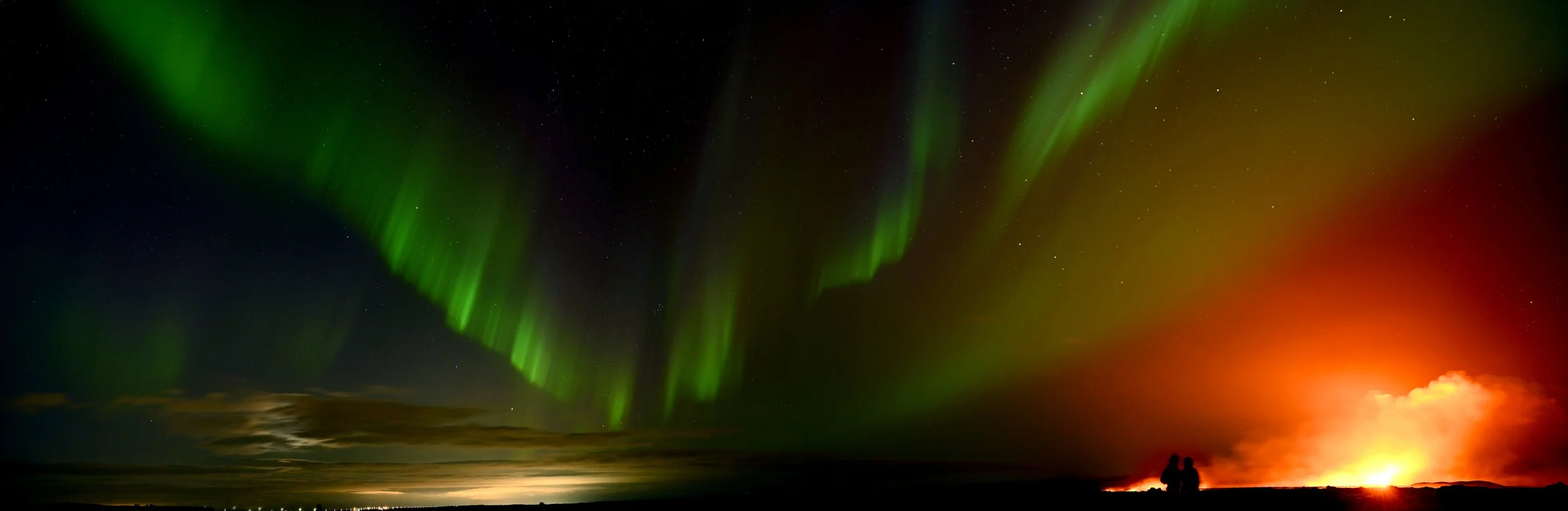 Aurora_Volcano_Stitched.jpg