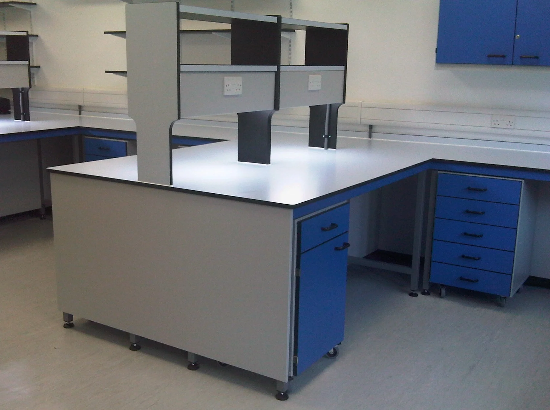 AJT Laboratory Furniture Design Associated Joinery Techniques 2.jpg