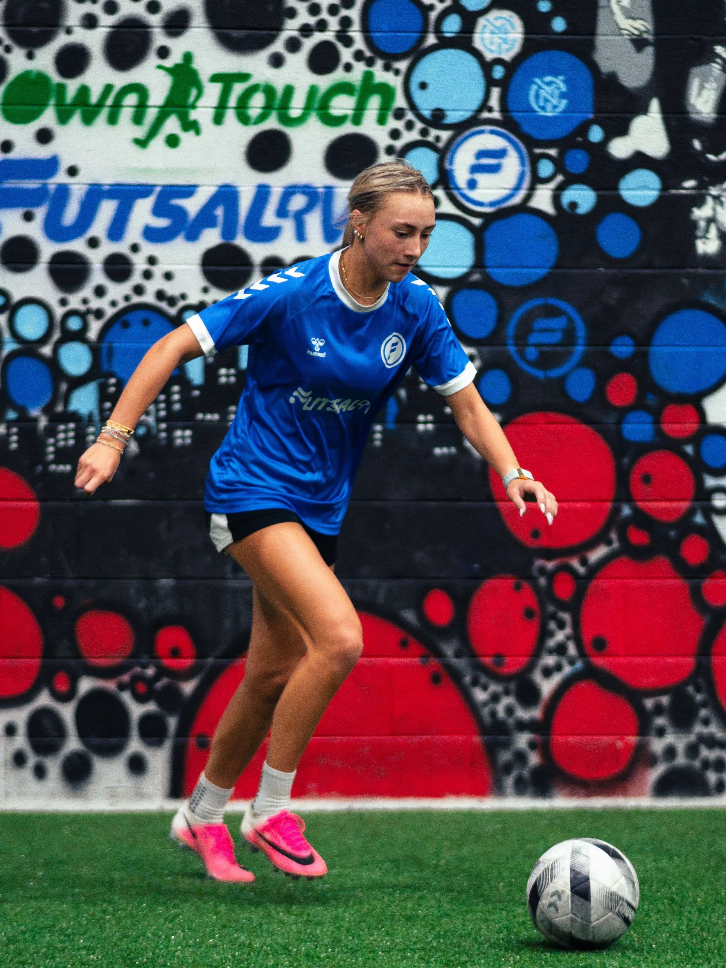 Lyla Charlet

Age: 15
Birth Year: 2011
Club: Richmond United
Position: #11
Own Touch: Mentee Academy &mdash; 7 years
Training Focus: Position-Specific Development
Next Step: U.S. U16 National Team Camp 🇺🇸

Seven years of consistent development, and