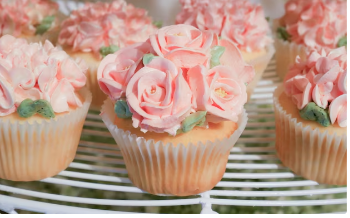 Flower Cupcake 1.png
