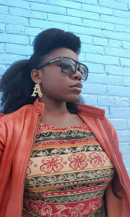 Queen Adwoa's Closet retro vs. vintage 9.jpg
