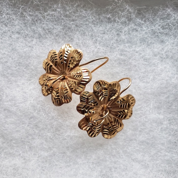 Purchased from Star Jewelers. Contact: (340)-776-7494