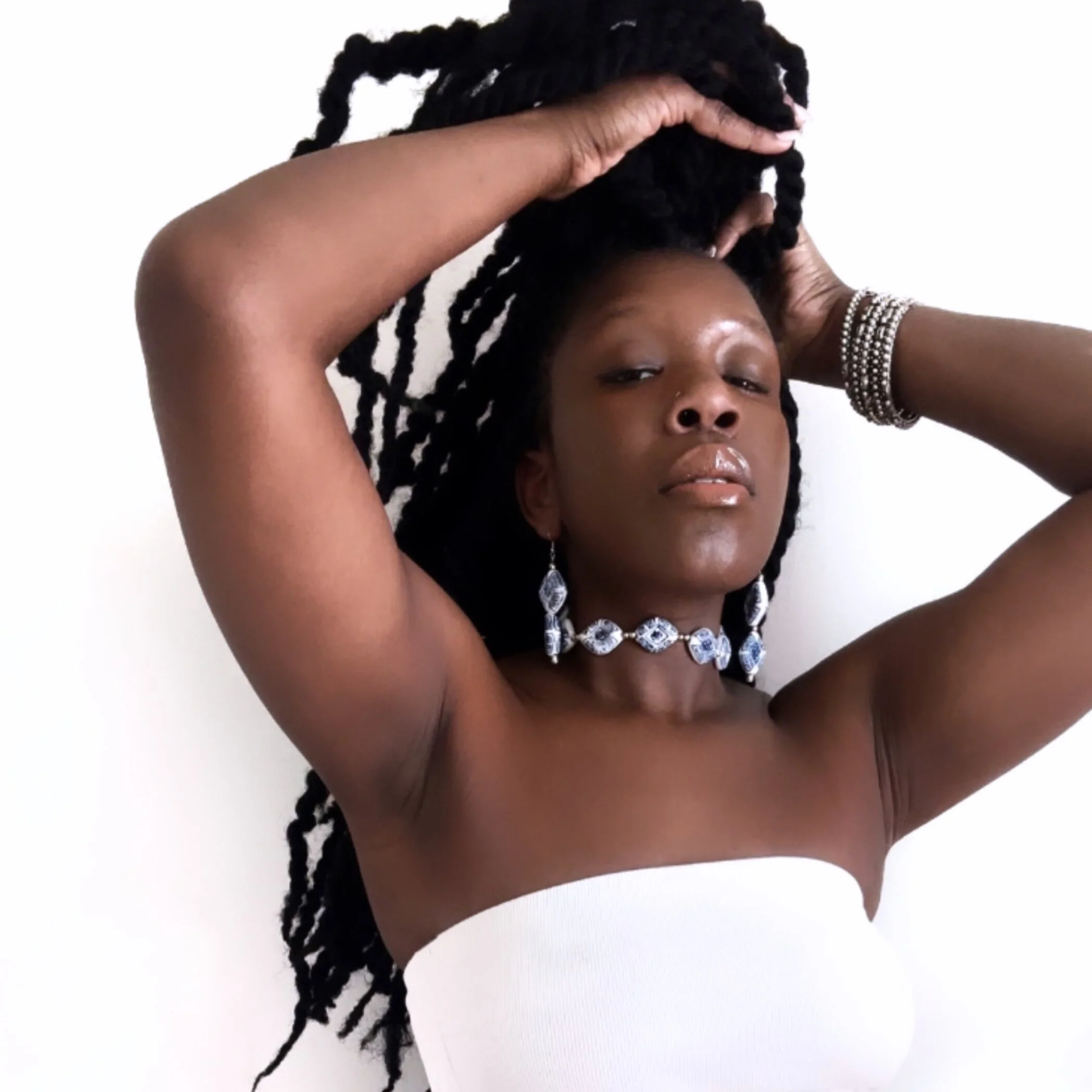 B7F083FC-8933-4602-987A-5B8DE7A74B14