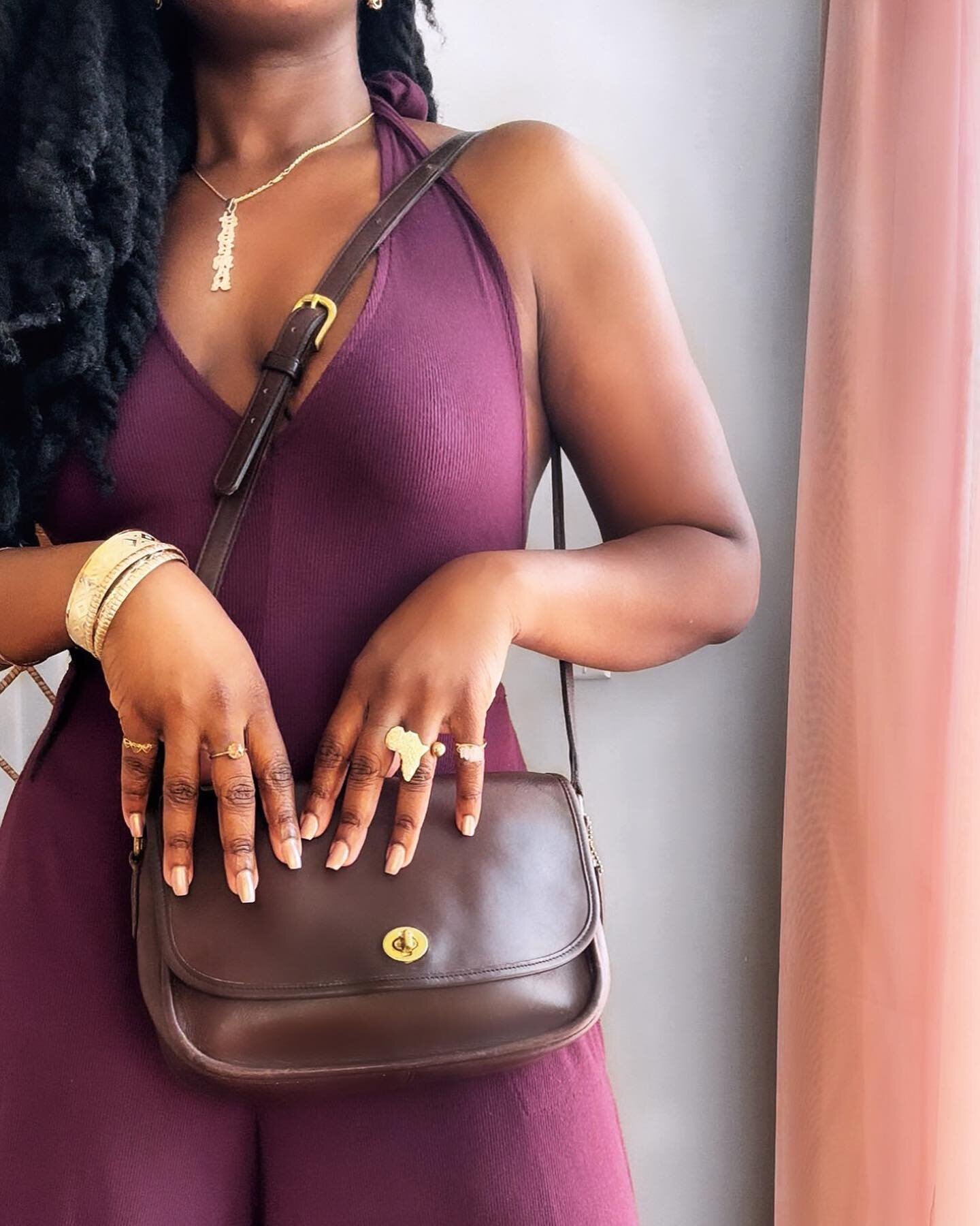 Confession: I&rsquo;m Deep into Rehab 

Remember hobbies? Those things we enjoyed purely for fun before life got hectic?

Recently, I discovered a love of rehabbing vintage luxury bags. A great sustainable way to add to my personal collection + Get b