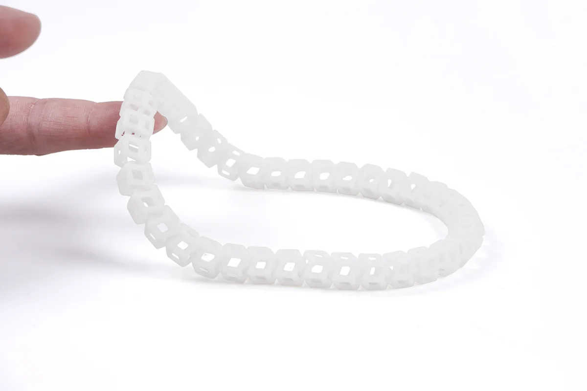 A Complex Chain 3D Printed by Mankati E180 3D Printer