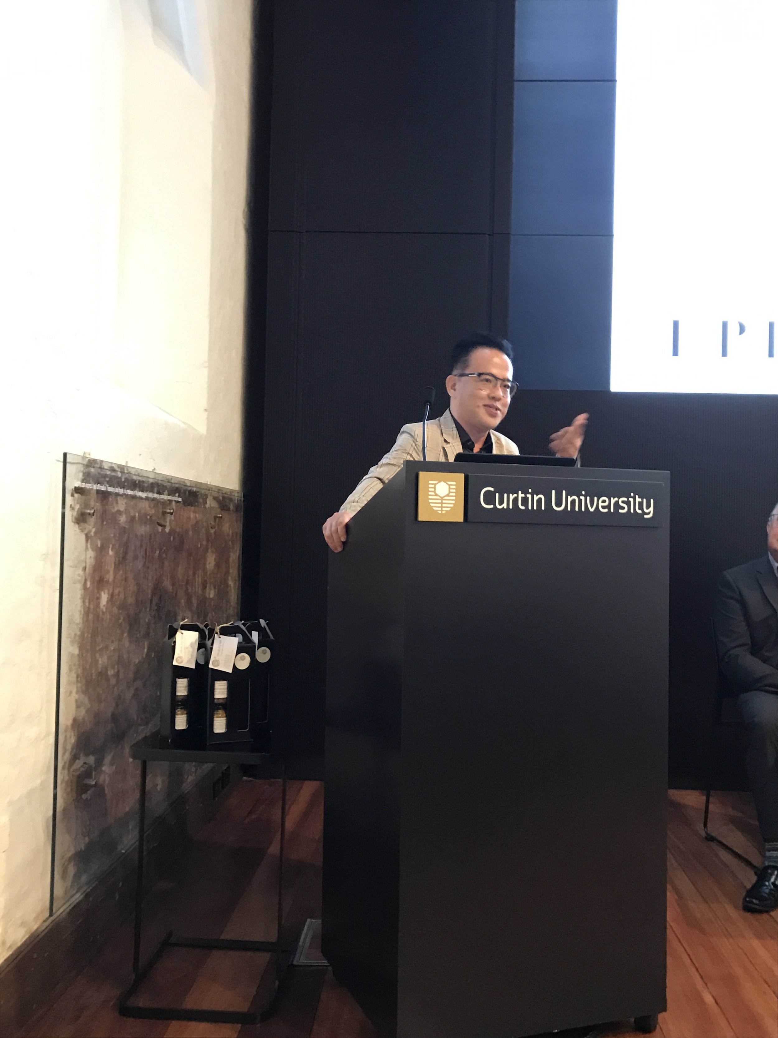 Prof. Ian Phau attends FACET Seminar in Perth