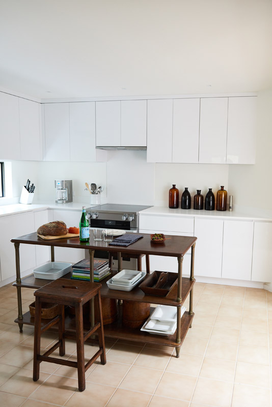 Hampton_Design_Southampton_Kitchen_Spring_Pond_09.jpg