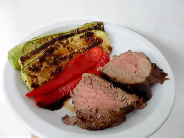  Beef Tenderloin with Roasted Red Pepper and Zucchini 