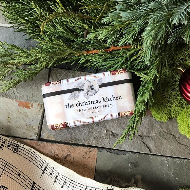 🎄The Christmas Kitchen soap is our best selling holiday soap. 🍊 Orange, Clove, Nutmeg, Allspice and Vanilla blended into a yummy smelling fresh-baked-from-the-kitchen treat! Our Shea Butter formula doesn’t dry out your skin like liquid hand soap. 🧼 Smells great, wrapped pretty, ready for gifting! One of our five special Christmas soaps which make great gifts.