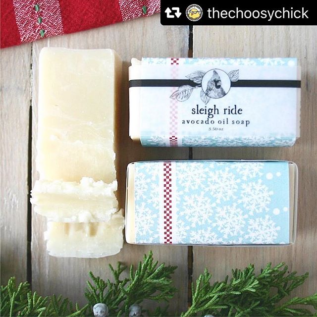 Hey friends! Check out this hot deal on our soap, happening over at @thechoosychick ! If you missed our soap sale you won’t want to miss this. 👉🏻 · · · SWIPE! 👉 They finally arrived! Graham Gardens Winter/Holiday Bar Soaps are in ❄️ Made with luxe organic oils and butters, mixed with botanical swirls and flecks of spices and good cheer. They smell sooo good and are packaged so exquisitely, you might not want to open them... but go on and put some bars in the powder room to treat your guests ❄️ 🌲 ⛄️
-
‼️SPECIAL OFFER ‼️Purchase any 3 bars of Graham Gardens Soap and get 1 FREE! No code needed our elves will include automatically. If you have a scent preference- leave us a note on the shopping cart page. Valid while stock lasts.
-
🎁Fantastic, affordable gift for teacher, co worker or anyone!
🌟 Tap photo for more info!