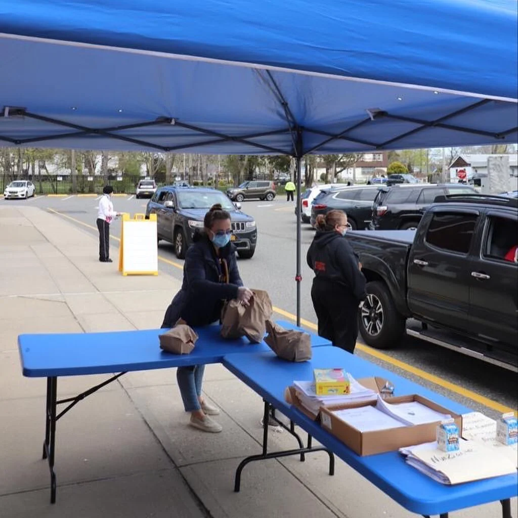YES staff helping out the Central Islip School District with the distribution of &ldquo;Grab and Go Meals&rdquo; for their residents. Curbside meal distributions are scheduled on Monday&rsquo;s, Wednesday&rsquo;s, &amp; Fridays between 10AM-12PM at the Alfano Administration Building. #CentralIslip #Yesnewsli
