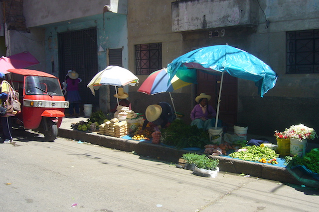 Cajamarca - Pavement Saleswomen.JPG