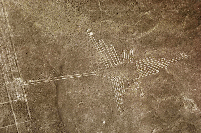 Paracas & Nazca Lines 3D - Hummingbird & Lines.jpg