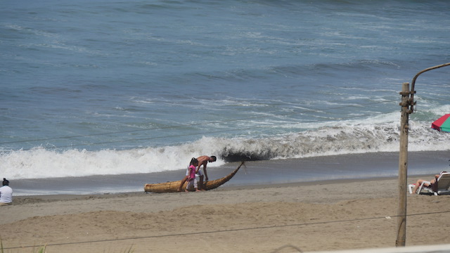 Trujillo - Chiclayo 4D - Huanchaco Beach.JPG