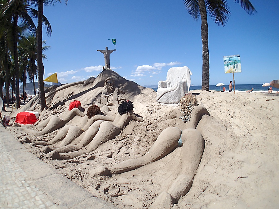 Iguassu Falls & Rio de Janeiro 5D - Sand Sculptures.jpeg