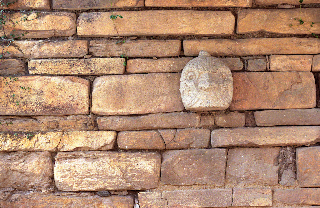 Huaraz, Ancash - Chavin de Huantar - Anthropomorphic Figure.jpg