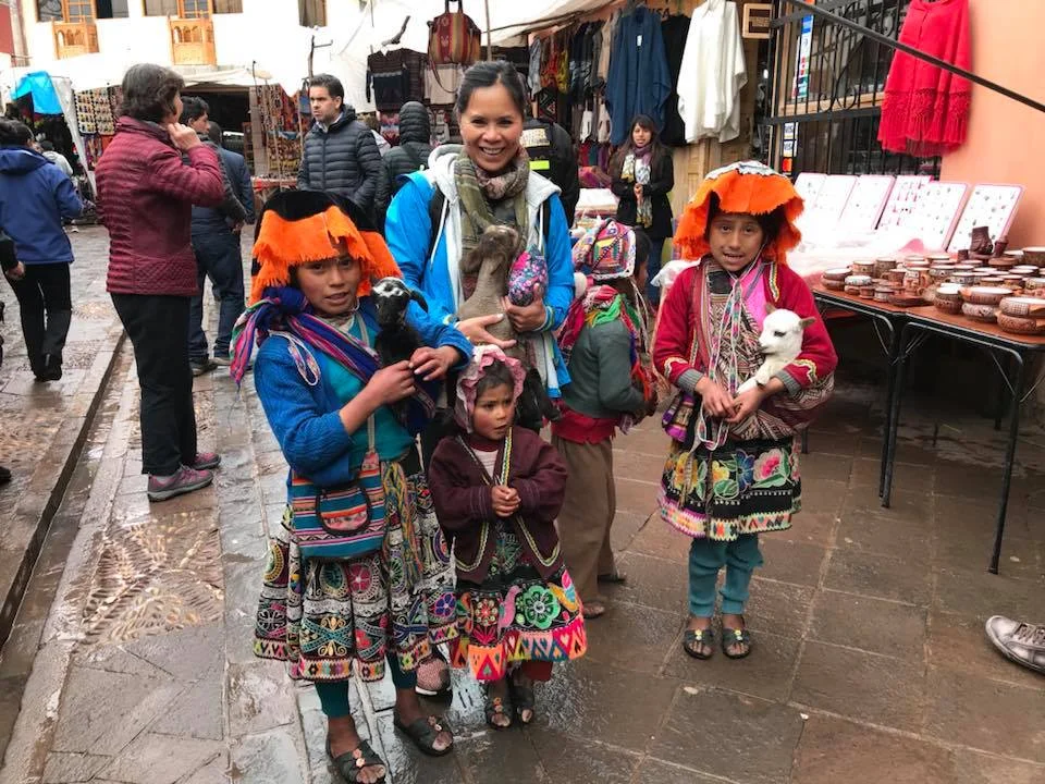 Pisac market was bright and colourful and it’s quite an occupational hazard wanting to buy stuff that you don’t need. Andy did say that’s an everyday experience for me😂😂😂.