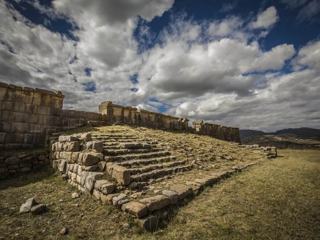 Steps up to ushnu at Huanuco Pampa ruin.