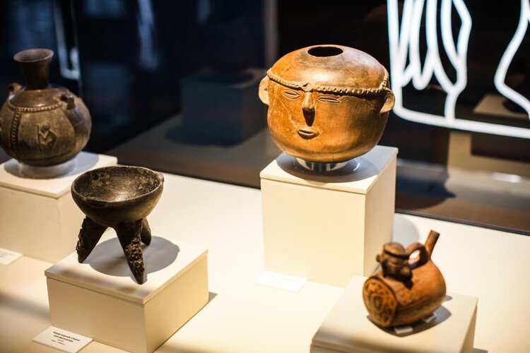 Chimu ceramics at the Max Uhle Regional Museum of Casma.