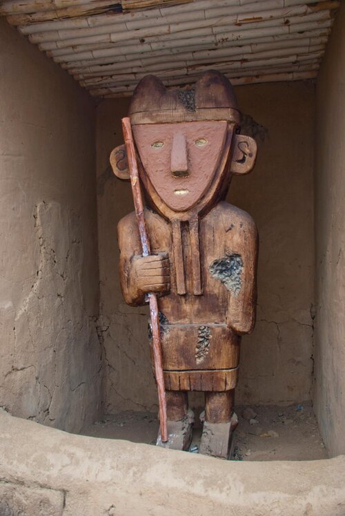 Chimu wooden idol discovered at Chan Chan.