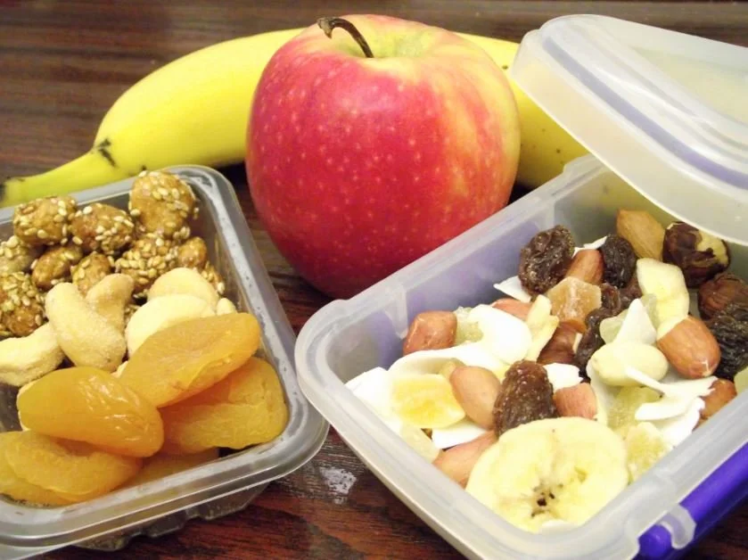 Smart Snacks for Busy Parents: Staying Fueled Without Sharing Your Kids’ Goldfish