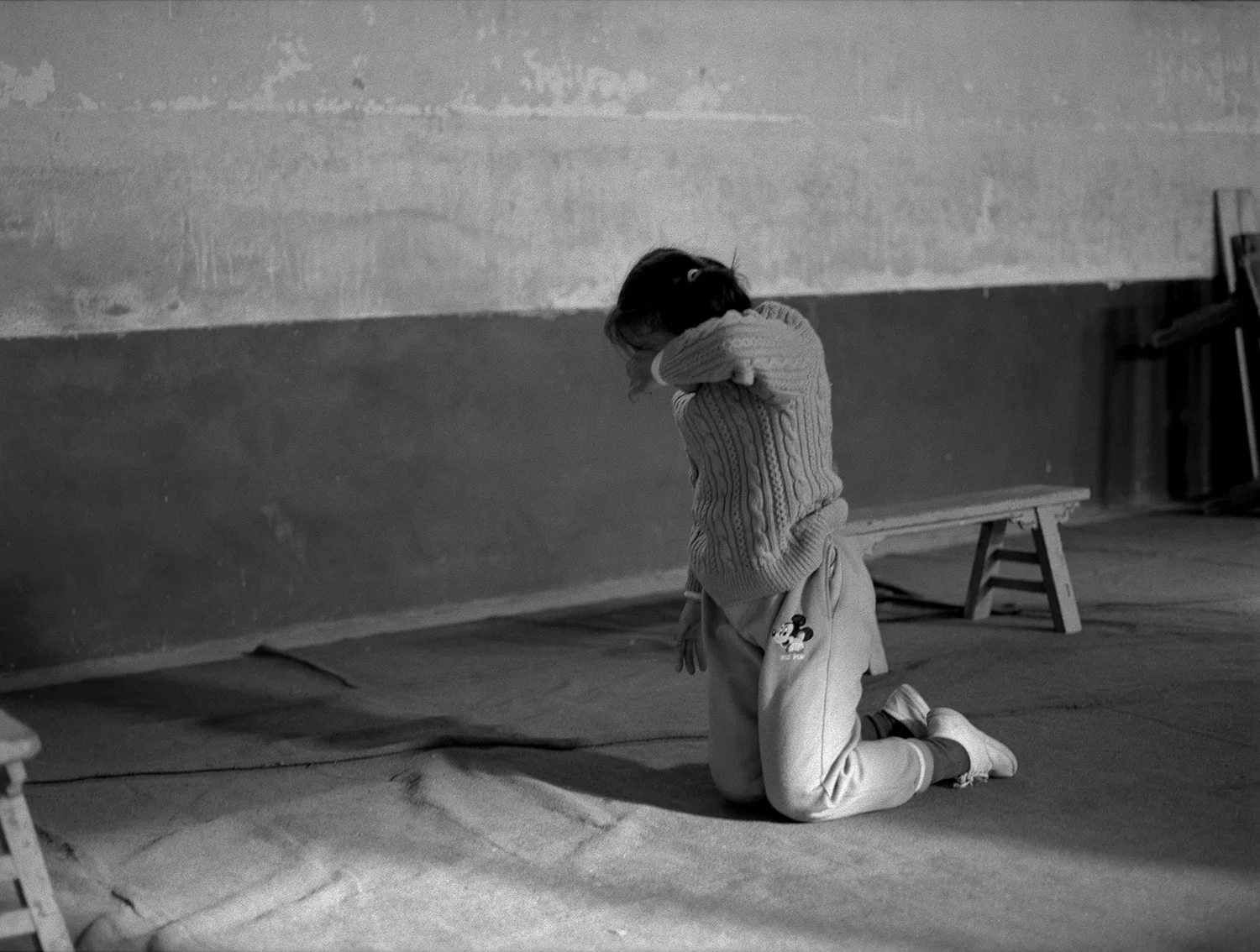 CRYING GIRL