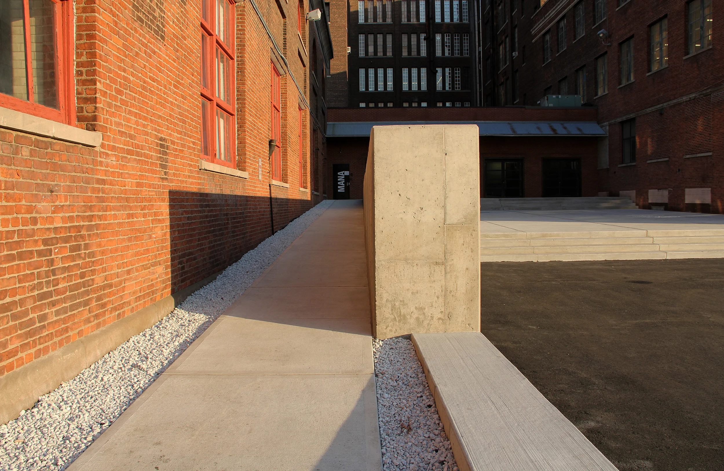 Website_First Image_Mana.jpg