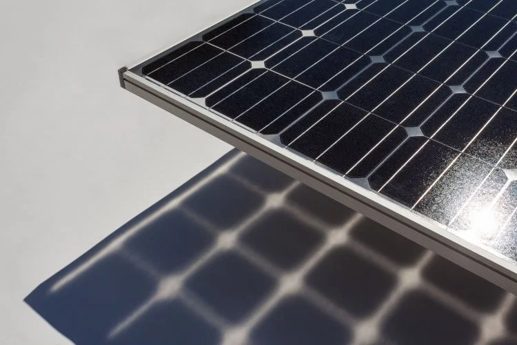 Fraunhofer_ISE-2934_Bifacial_PV_module-lpr_750_500_80_s.jpg
