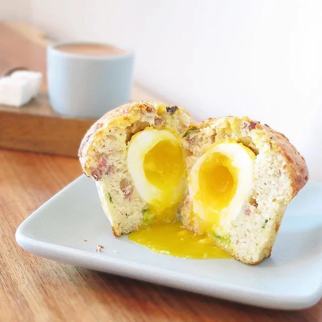 Look at that yolk of @craftsmanwolves The Rebel Within! #food #yolkporn #eggporn Read full review and photos on the blog at www.dearfork.com (link in bio)