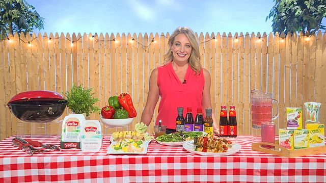 Are you ready for summertime? Julie Hartigan @cookingwjulie dropped by today to share her favorite tips for throwing an easy, fun and, most importantly, healthy BBQ this year! .
.
.
.
.
.
#murrayhillstudios #satellitemediatour #nycproduction #madeinn