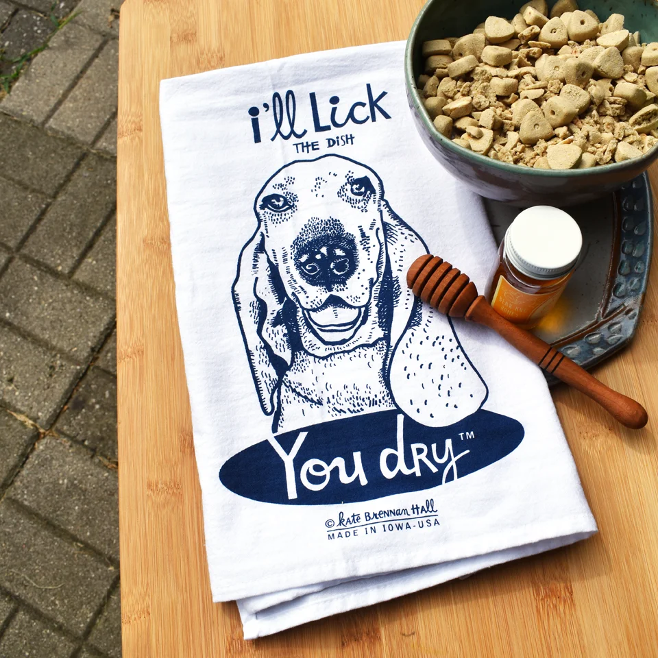 KateBrennanHallModDogEStore-BassetHoundLickDishTwl.jpg