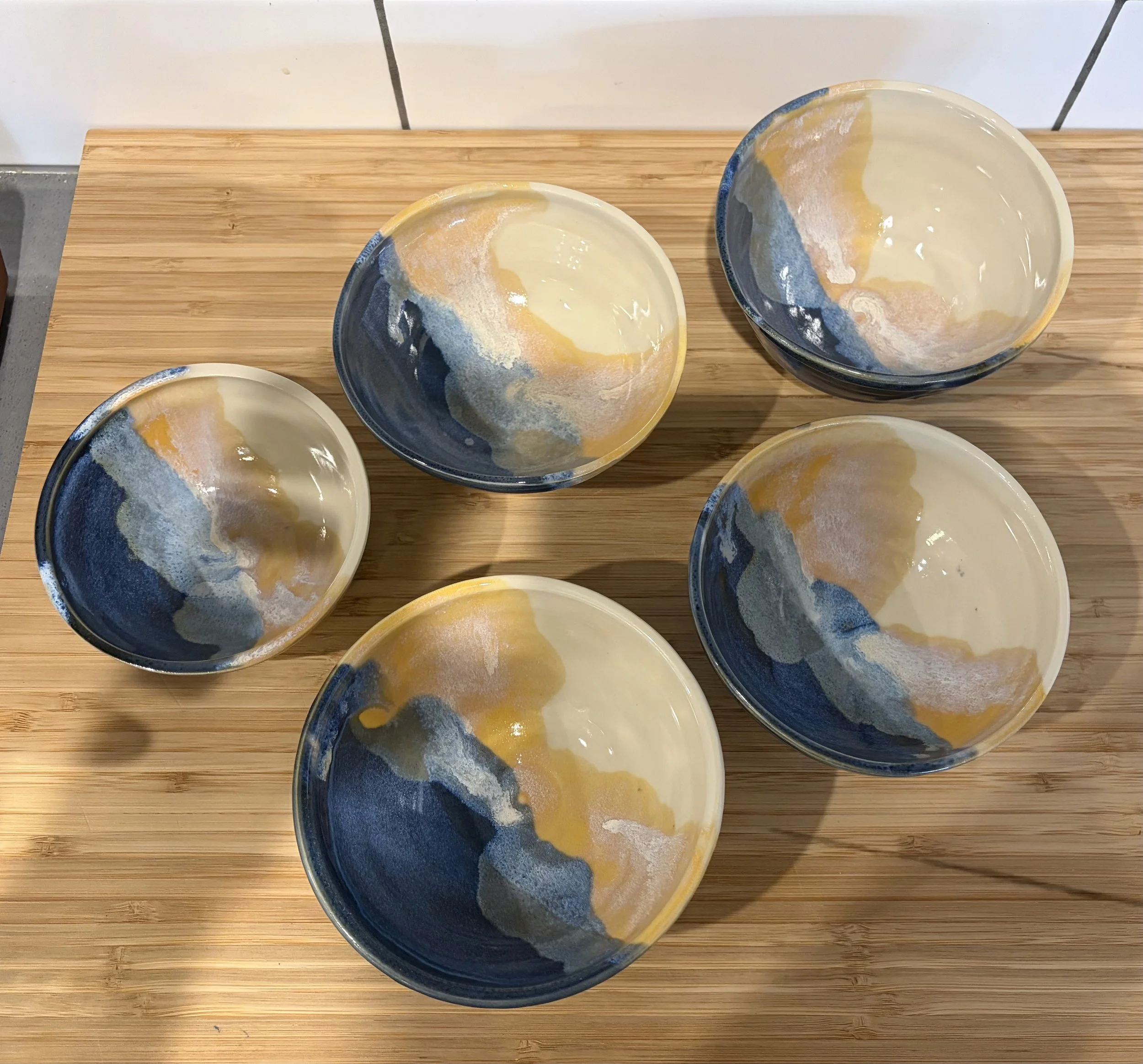  Ceramic bowls 