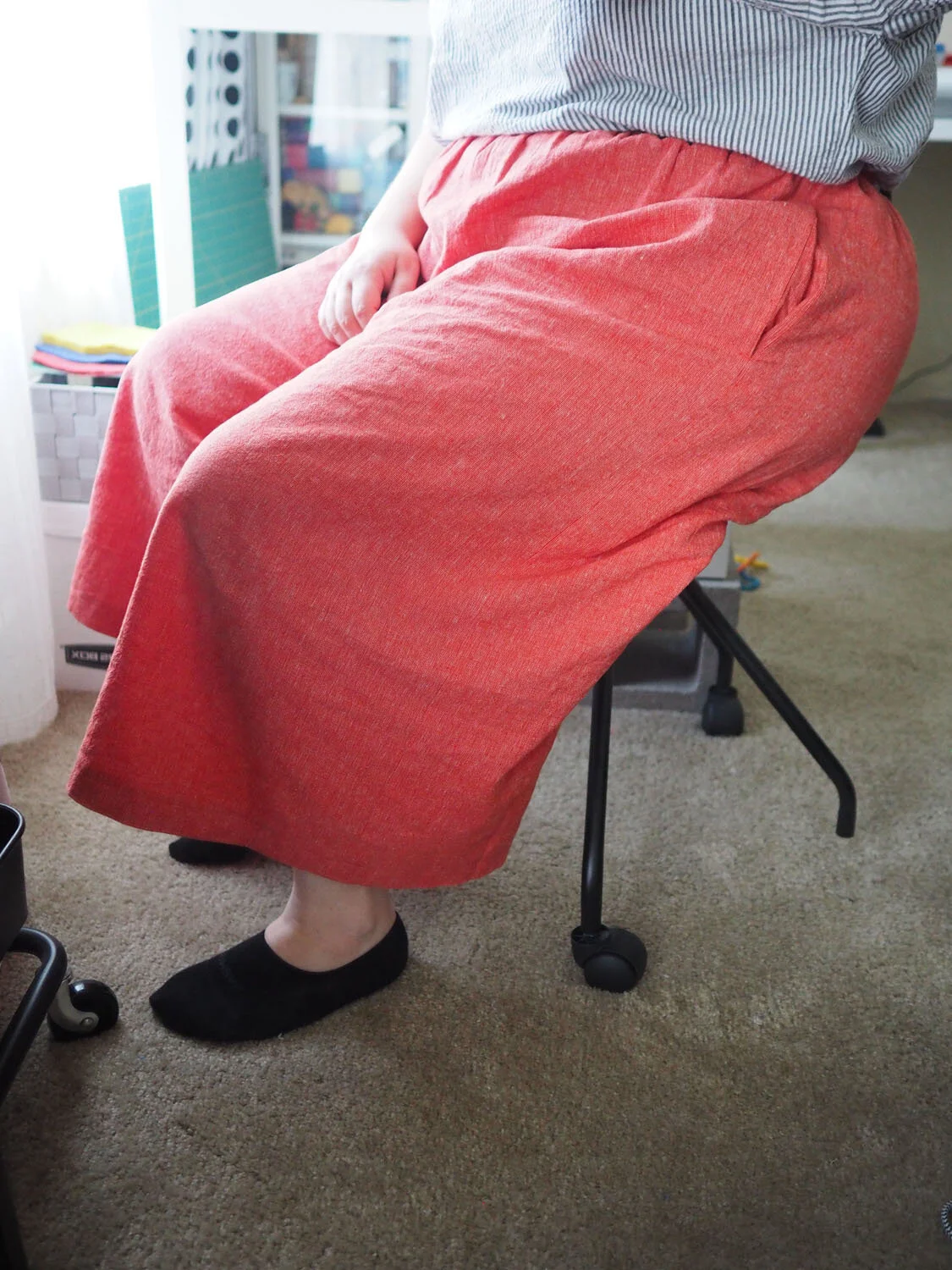  Seated side view of the finished culottes 