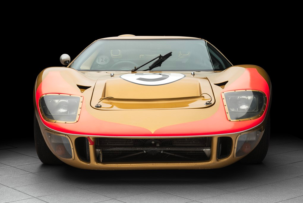 ford-gt40-gold-rm-sothebys-auction-003.jpg