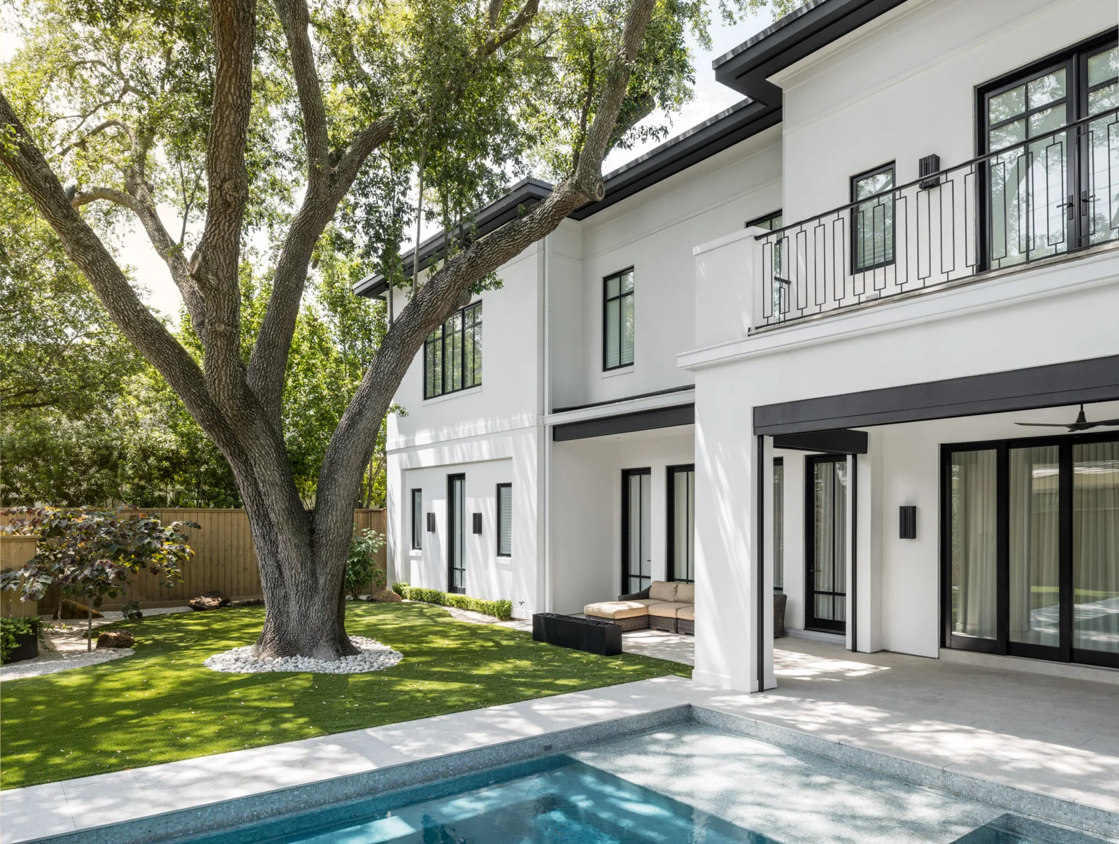 Amherst Residence_002_v1.jpg