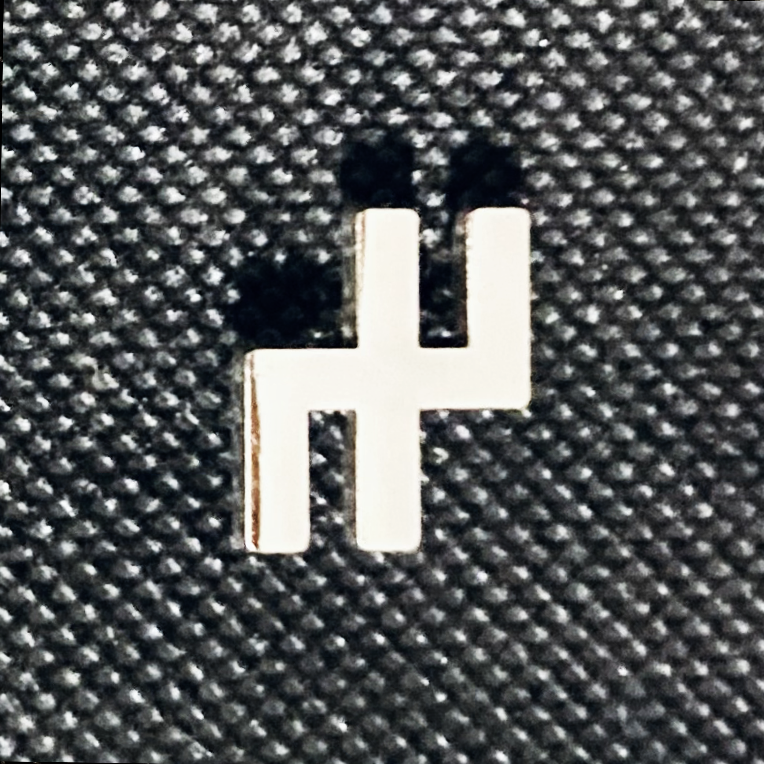 xambuca_straightbar_logo_pin.png
