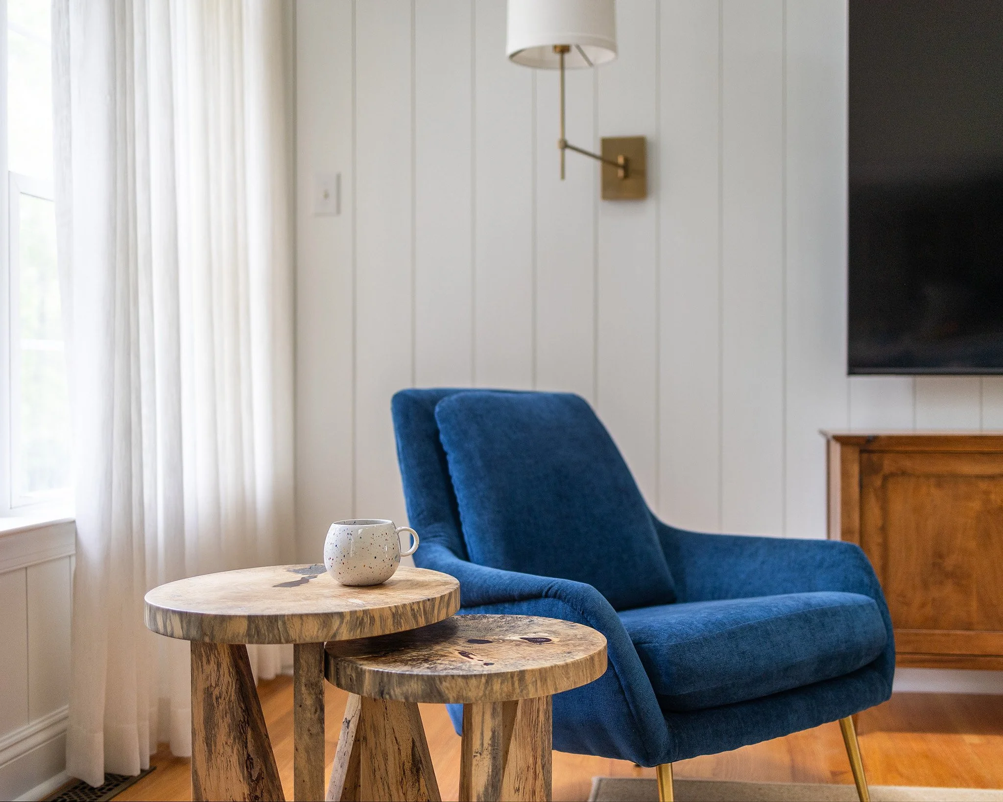 family_room_renovation_shiplap_custom_style_luxury_interior_designer_winchester-virginia_nest601_3.jpg