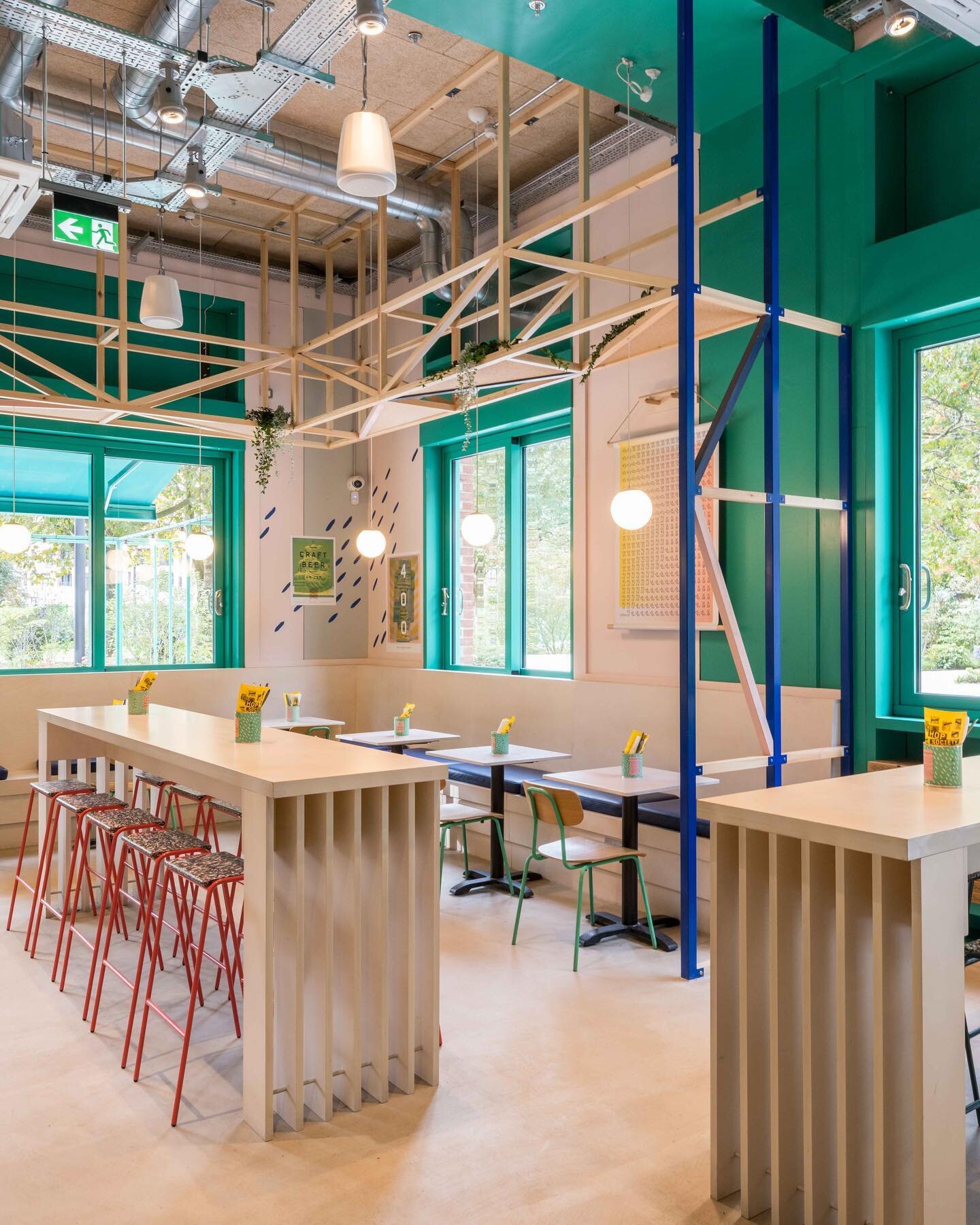 🌟New project photos 🌟@4hundredrabbits in @elephantparklondon 
Completing this project during lockdown was a challenge but so worth it to create a light and airy space to eat some of the best pizzas in London! 🍕❤️🍕❤️
Photos by the super talented @