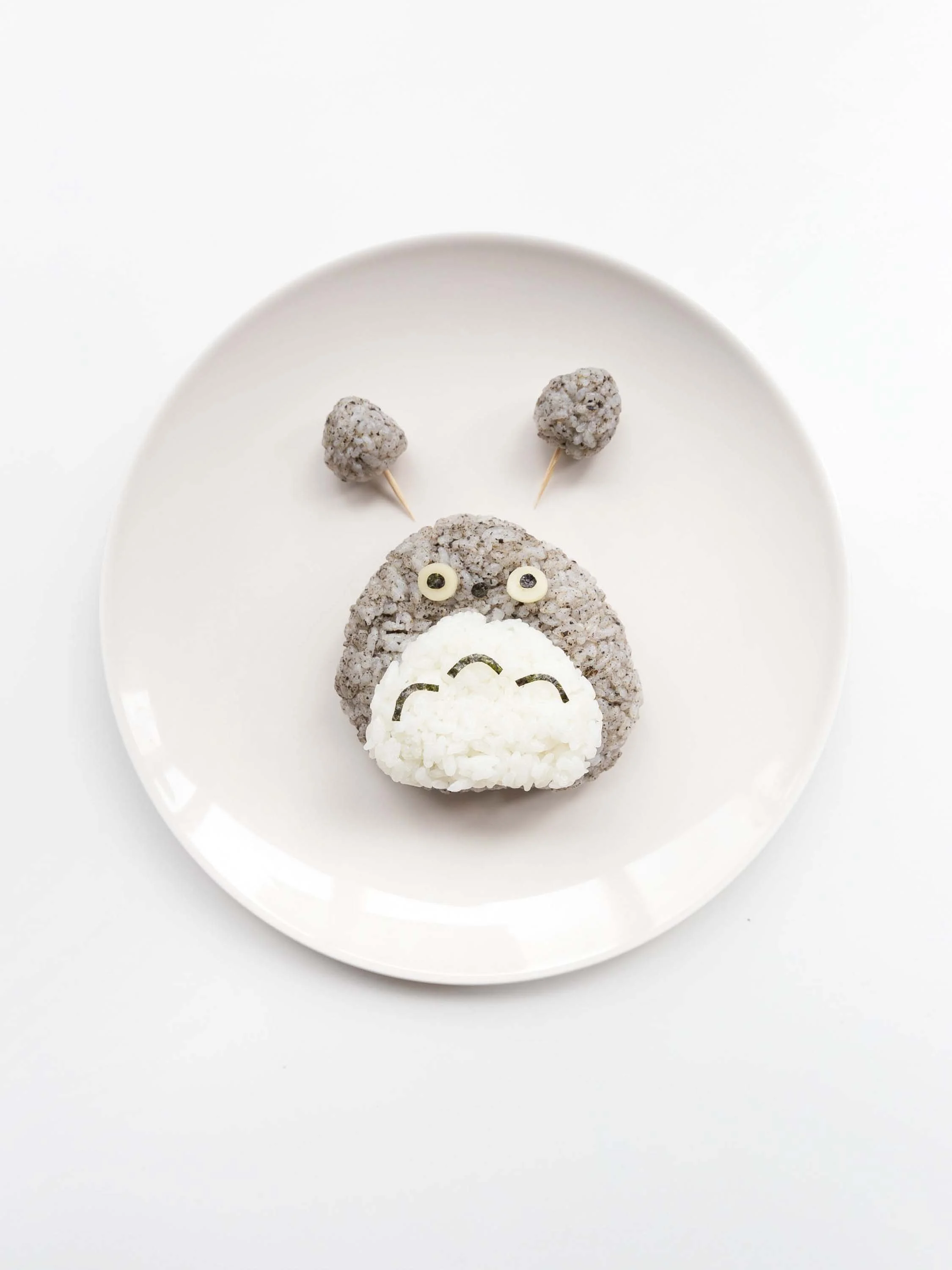 how_to_make_totoro_rice_cake_food_styling_5.jpg